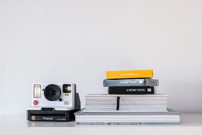 Polaroid i co dalej? Co warto kupić do aparatu natychmiastowego?